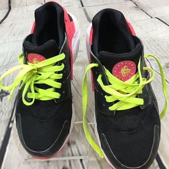 NIKE HUARACHES black & pink rubber accents sneakers 7Y Euc - Picture 3 of 9